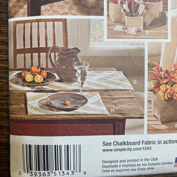 Simplicity Fall Table Decor 1343 Pattern Holiday Chalkboard Fabric 28 Pieces - Picture 8 of 9